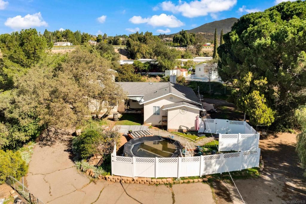 Image 8 of property listing at 1242 Marshall Rd, Alpine, CA 91901