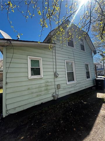 21 Hobson ST, Portsmouth, VA 23704