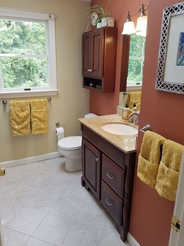 21 Julia Connors Drive, Burlington, MA 01803
