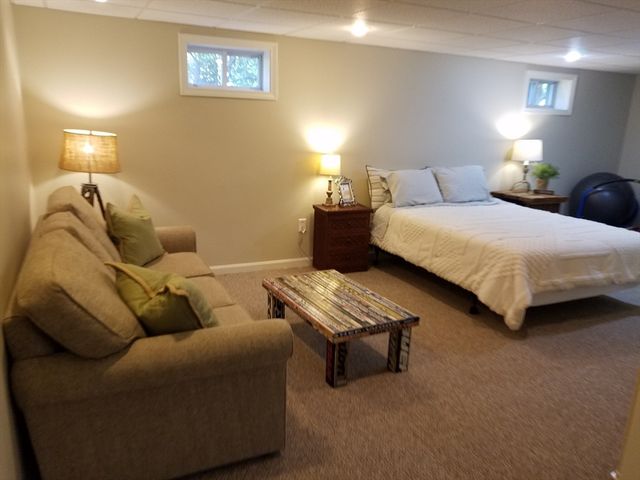 21 Julia Connors Drive, Burlington, MA 01803