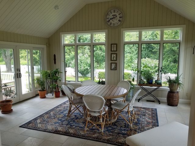21 Julia Connors Drive, Burlington, MA 01803