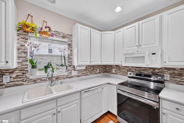 17 Suffolk Downs Way, Greenville, SC 29615