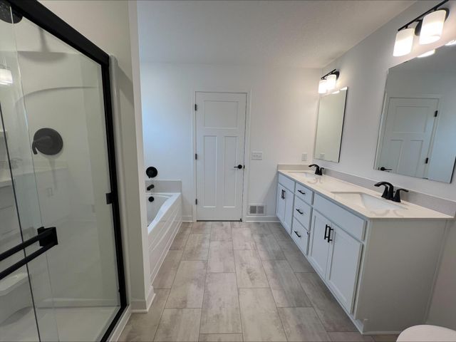 7460 Lotus Lane, Lino Lakes, MN 55038