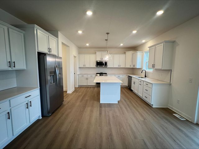 7460 Lotus Lane, Lino Lakes, MN 55038