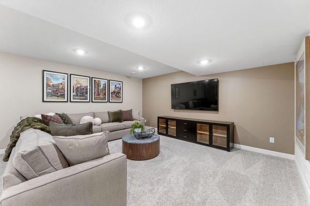 7460 Lotus Lane, Lino Lakes, MN 55038
