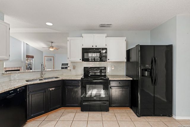 8327 Terra Ferna, San Antonio, TX 78251