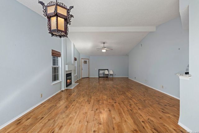 8327 Terra Ferna, San Antonio, TX 78251