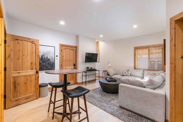 7069 9th Avenue B, Tahoma, CA 96142