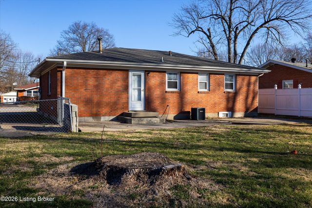 3802 Oakleaf Ln, Louisville, KY 40219