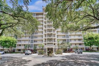 3520 Oaks Way 204, Pompano Beach, FL 33069