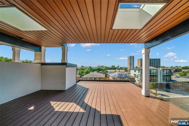 1522 11th Street, Fort Lee, NJ 07024