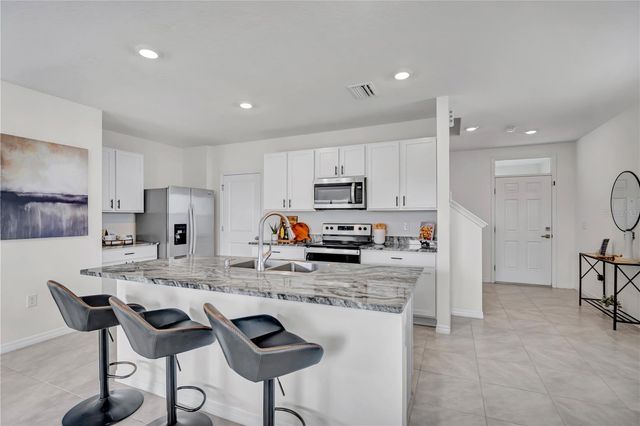 32606 CANYONLANDS DRIVE, Wesley Chapel, FL 33543