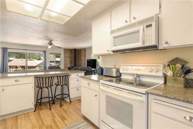 12855 Island, Clearlake Oaks, CA 95423