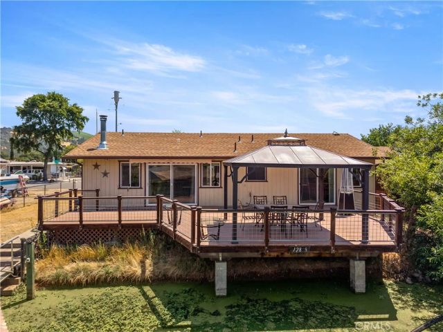 12855 Island, Clearlake Oaks, CA 95423