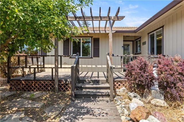 12855 Island, Clearlake Oaks, CA 95423