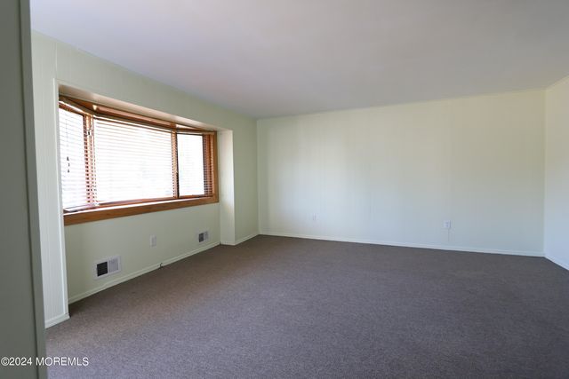 814 Laurel Street, Lakehurst, NJ 08733