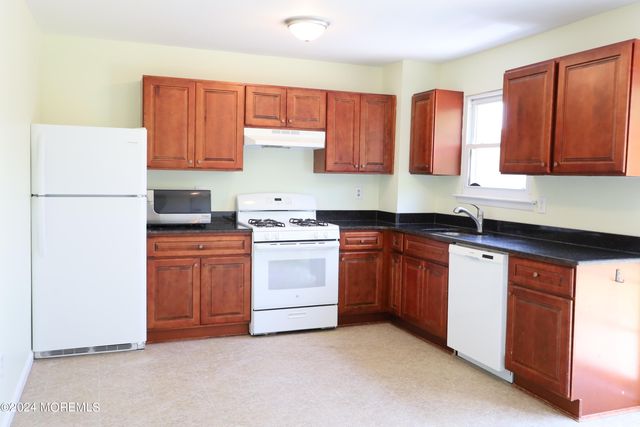 814 Laurel Street, Lakehurst, NJ 08733