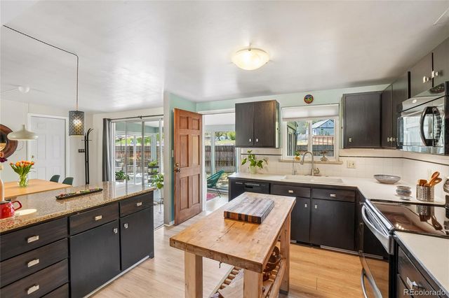 1666 W Sterne Parkway, Littleton, CO 80120