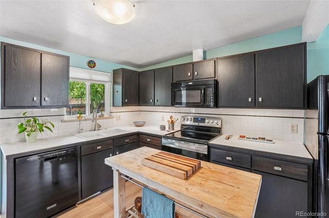 1666 W Sterne Parkway, Littleton, CO 80120