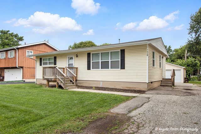 4420 Clearview Drive, Mchenry, IL 60050