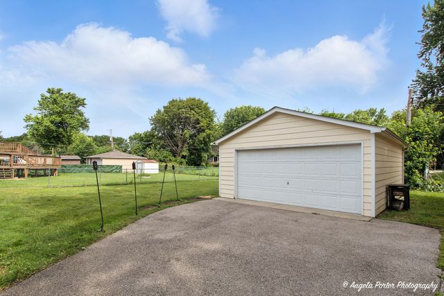 4420 Clearview Drive, Mchenry, IL 60050