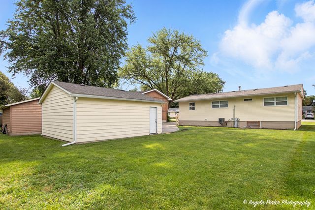 4420 Clearview Drive, Mchenry, IL 60050