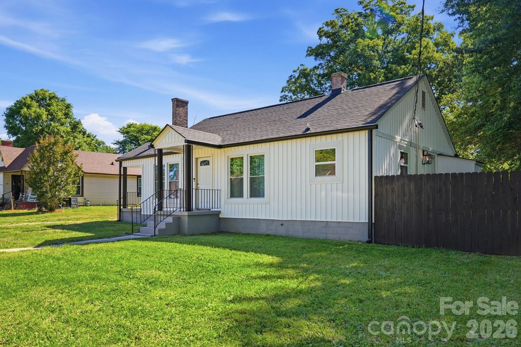 912 Laura Avenue, Kannapolis, NC 28083