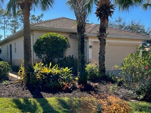 10602 Camarelle CIR, Fort Myers, FL 33913