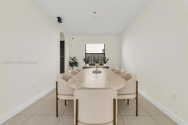 10204 NW 86th Street, Doral, FL 33178