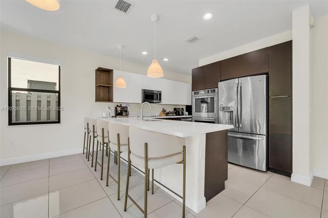 10204 NW 86th Street, Doral, FL 33178