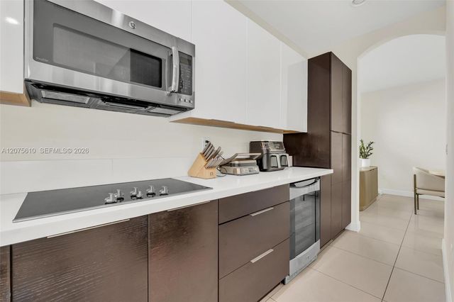 10204 NW 86th Street, Doral, FL 33178