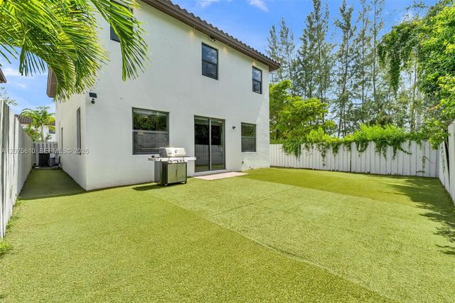 10204 NW 86th Street, Doral, FL 33178