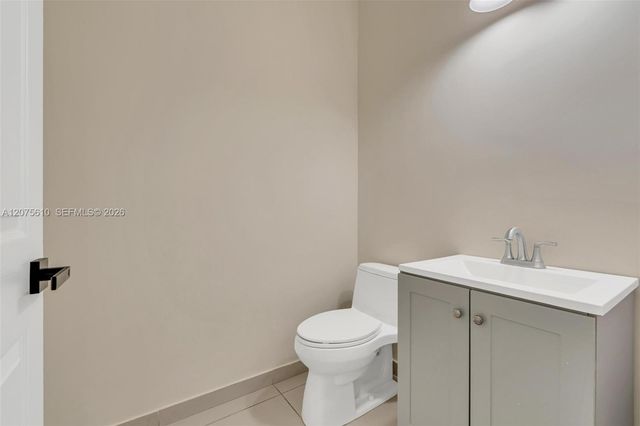 10204 NW 86th Street, Doral, FL 33178