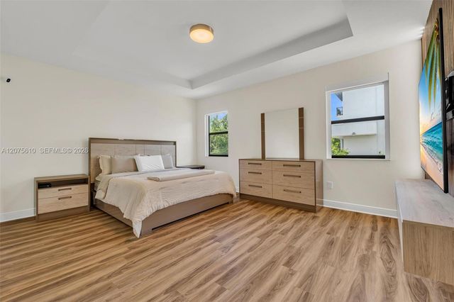 10204 NW 86th Street, Doral, FL 33178