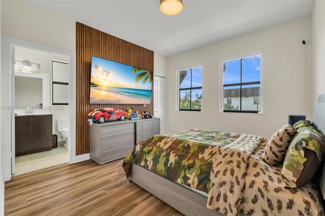 10204 NW 86th Street, Doral, FL 33178