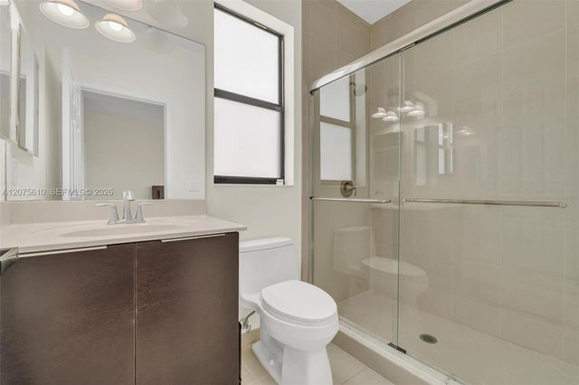 10204 NW 86th Street, Doral, FL 33178