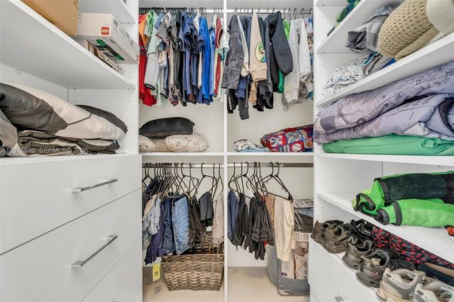 10204 NW 86th Street, Doral, FL 33178