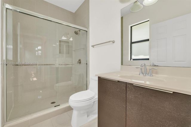 10204 NW 86th Street, Doral, FL 33178
