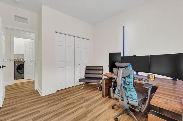 10204 NW 86th Street, Doral, FL 33178