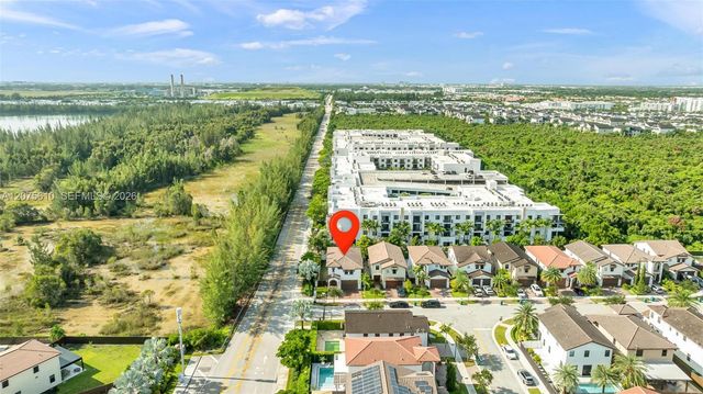 10204 NW 86th Street, Doral, FL 33178