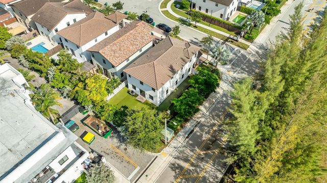 10204 NW 86th Street, Doral, FL 33178