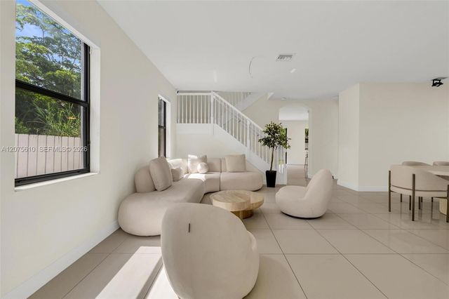 10204 NW 86th Street, Doral, FL 33178