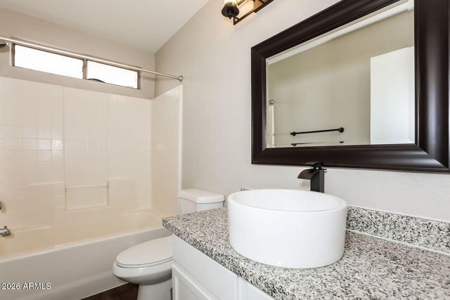 841 E LAMONTE Street, San Tan Valley, AZ 85140