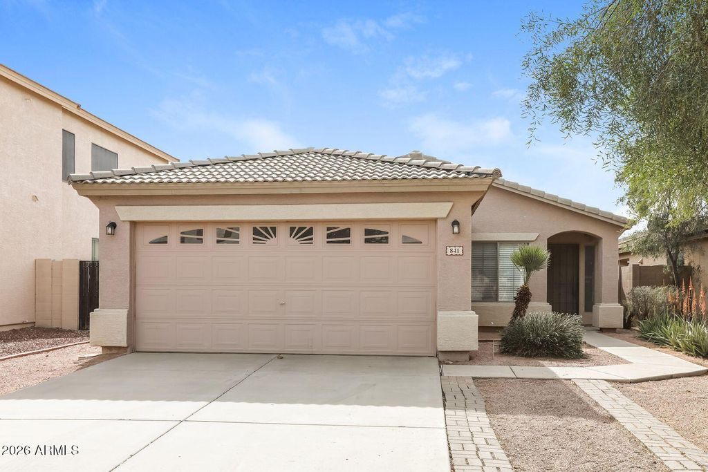 841 E LAMONTE Street, San Tan Valley, AZ 85140