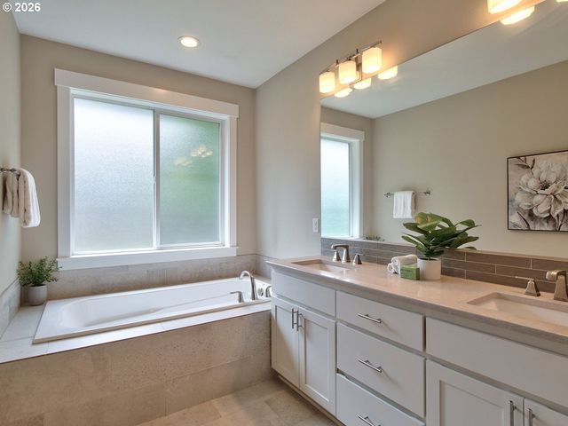 11807 Nw 7TH Ave, Vancouver, WA 98685