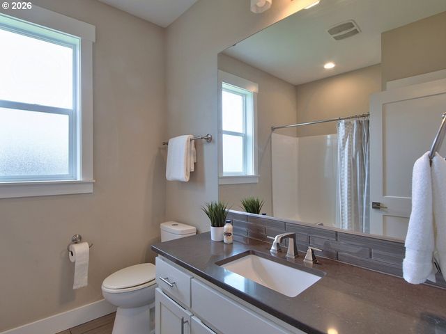 11807 Nw 7TH Ave, Vancouver, WA 98685