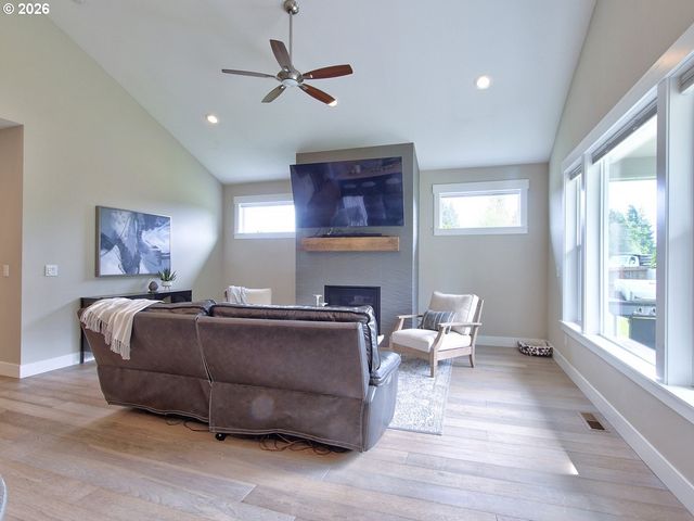 11807 Nw 7TH Ave, Vancouver, WA 98685