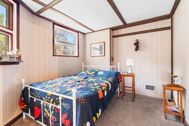 12 Cedar Lane, Poughquag, NY 12570