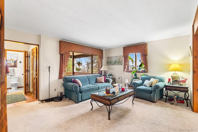 12 Cedar Lane, Poughquag, NY 12570