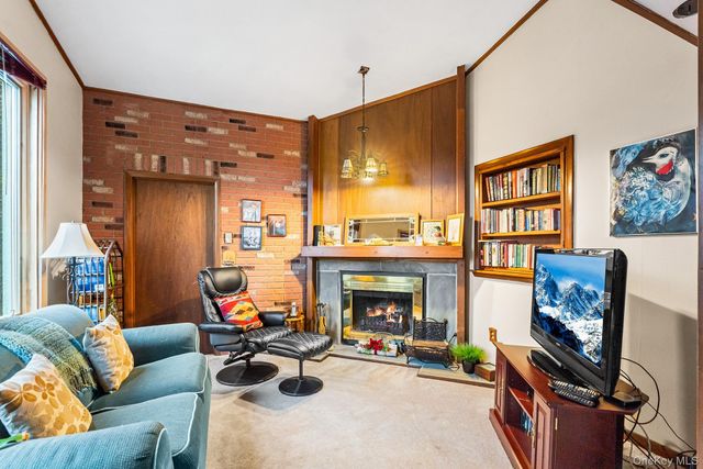 12 Cedar Lane, Poughquag, NY 12570